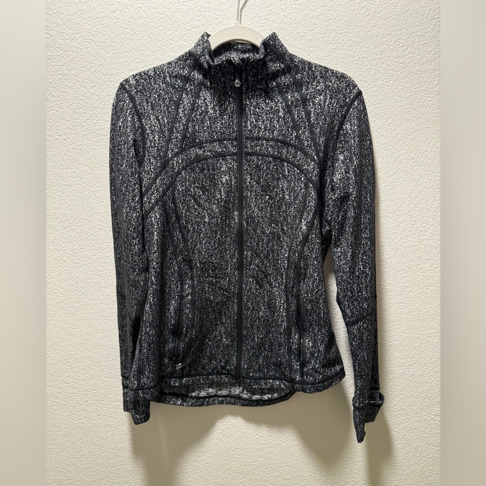Lululemon define zip up